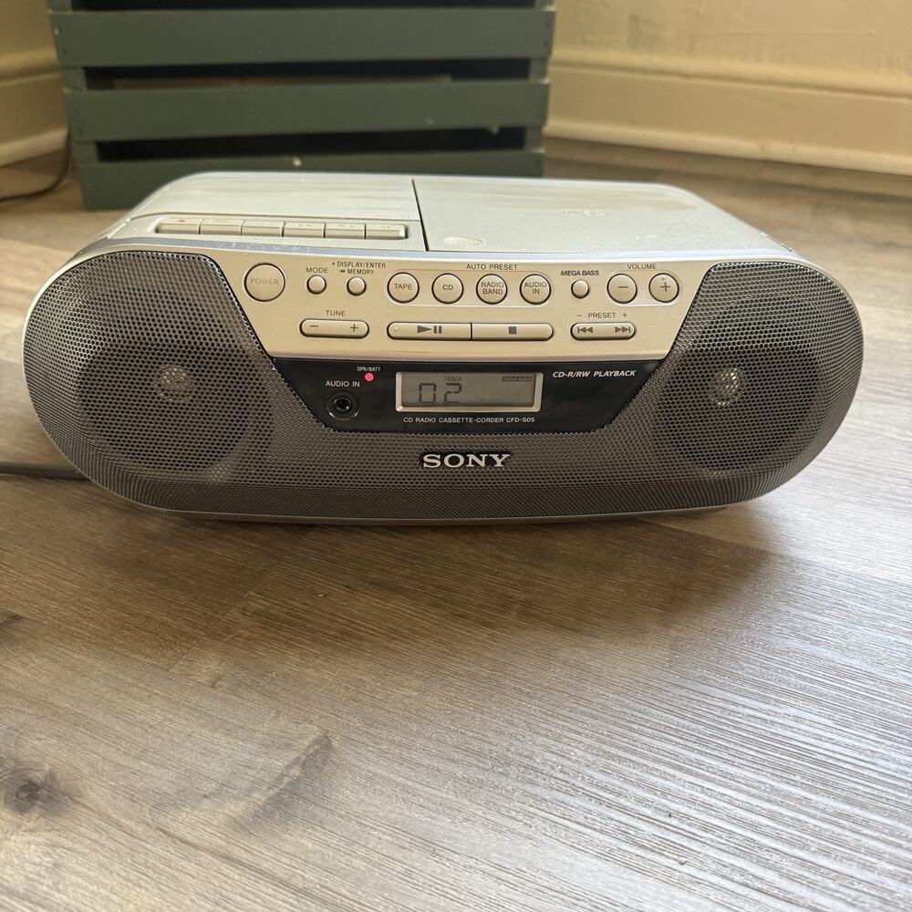 Sony Boombox CFD-S05 CD Cassette AM FM Radio CD-R/RW Play Stereo TESTED